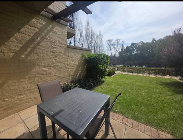 1 BEDROOM FLAT FOR SALE IN LOCHVAAL